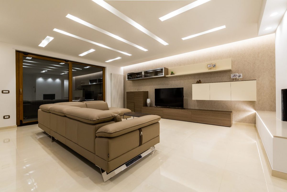 showroom-centro-mobili-procopio-divani-vetrata-salotto